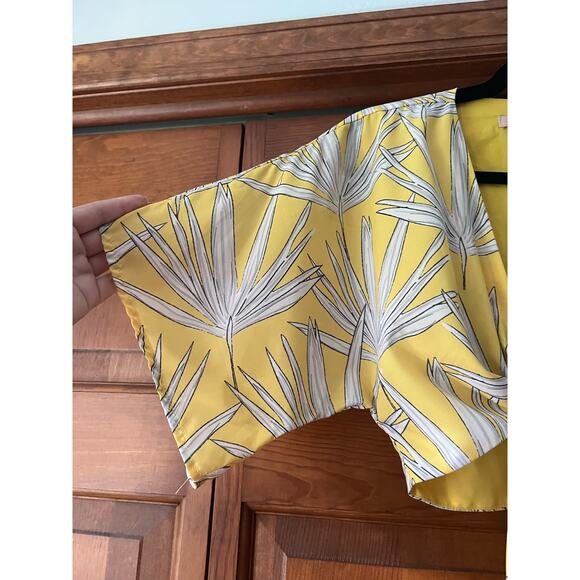 Hutch Women's Yellow Leaf Print Tie-Front Crop Blouse Short Sleeve Tropical XS - Picture 5 of 10